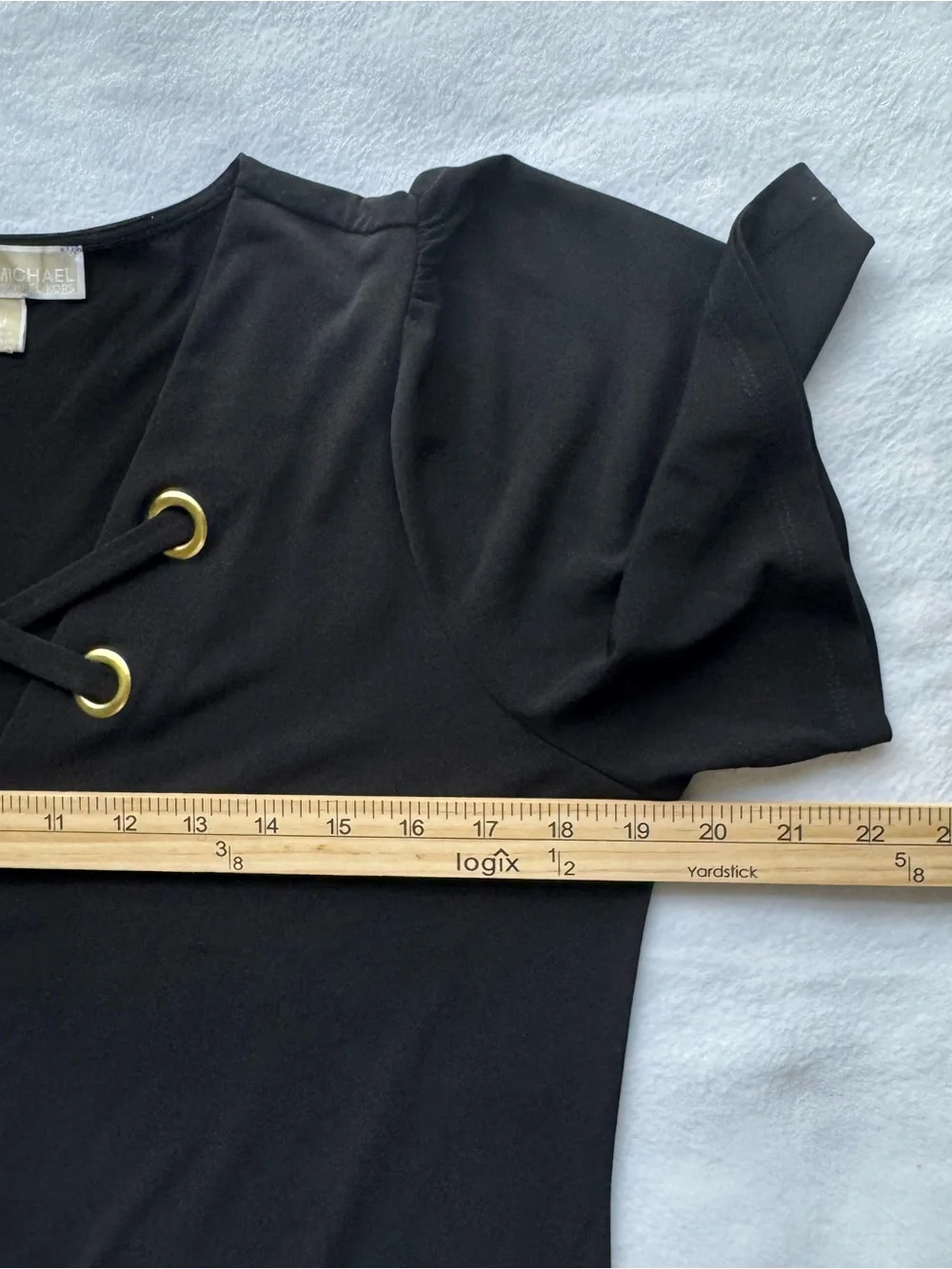 Michael Kors Women's Black Top Cross Front Gold Grommet Short Sleeve Casual Sz M
